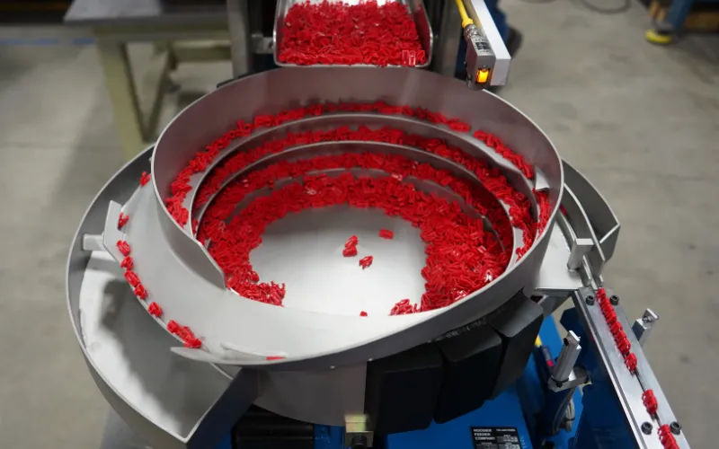 Vibratory Feeder for Red Automotive Clips